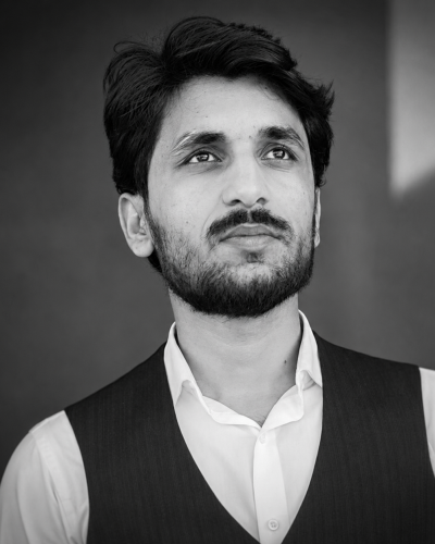 Rizwan Yousaf, WordPress and Shopify developer specializing in custom websites, theme customization, plugin customization, and Shopify Liquid development.